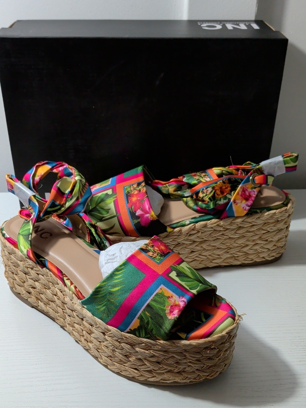 INC NIB 9.5 Tropical Scarf Raffia Platform Wedge